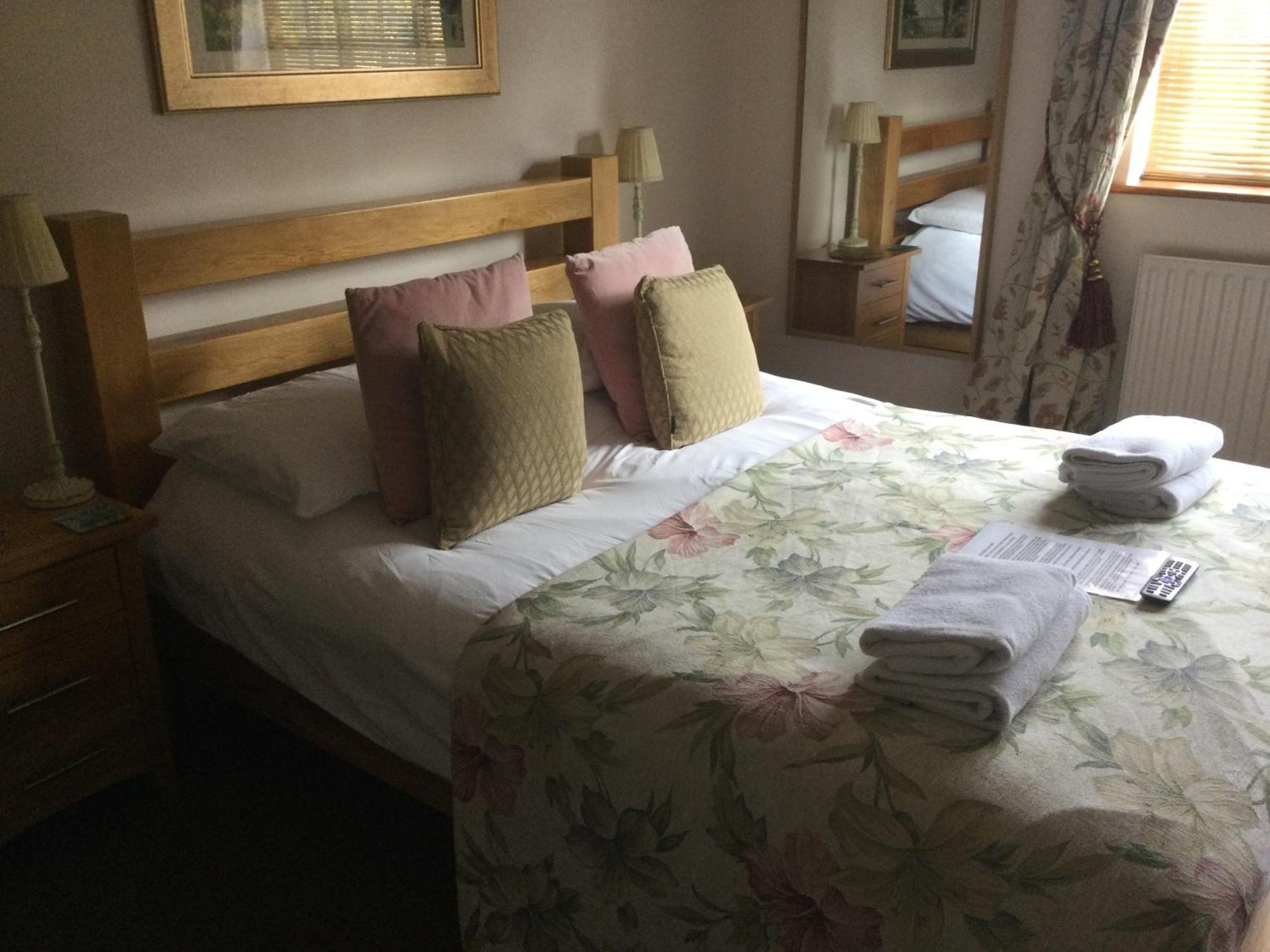 Auplands En-Suite Rooms Lymington Eksteriør billede