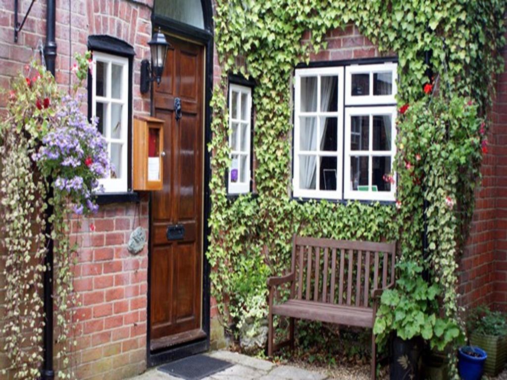 Auplands En-Suite Rooms Lymington Eksteriør billede